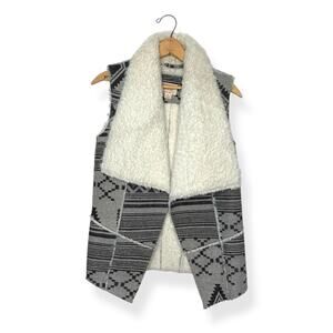 Mossimo Supply Co gray sherpa fleece lined heavyweight blanket vest Small
